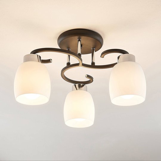 Lindby Daliah taklampa med 3 glasskärmar