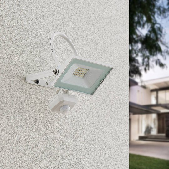 Lindby Aine LED-utomhusspot vit 14,5 cm sensor