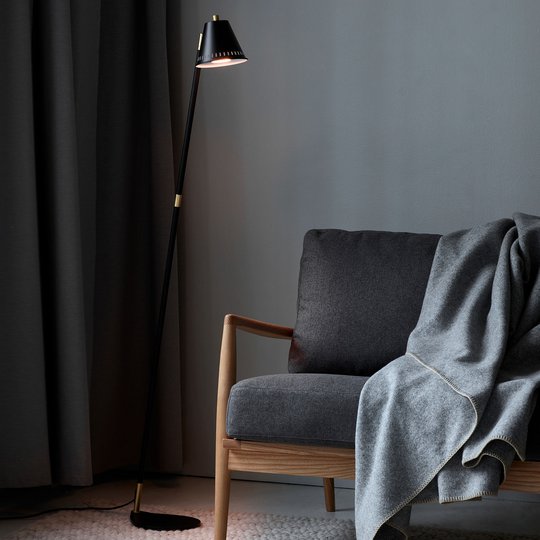 Golvlampa Pine, svart