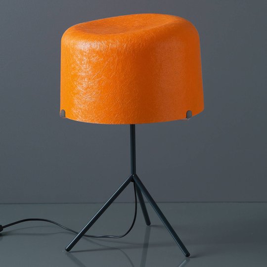 Bordslampa Ola av glasfiber, orange, 53 cm hög