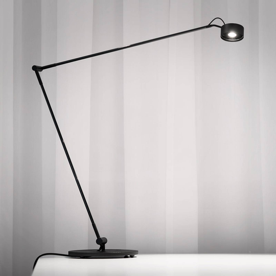 LED-bordslampa Basica 930 E med bom, svart