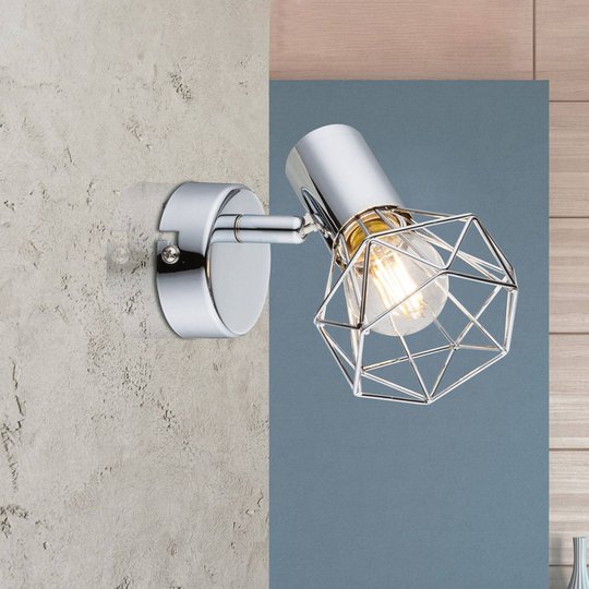 Innovativt designad väggspot Daiva