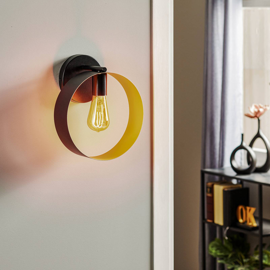 Vägglampa Hula i ringdesign, svart/guld