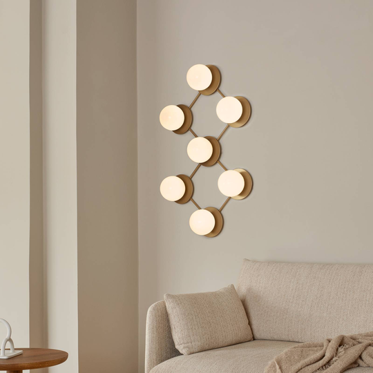 Nuura Liila 7 vägglampa 7 lampor guld/opal