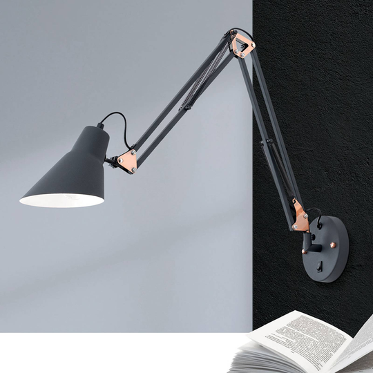 Vägglampa Bachelor med fjäderdrag och brytare