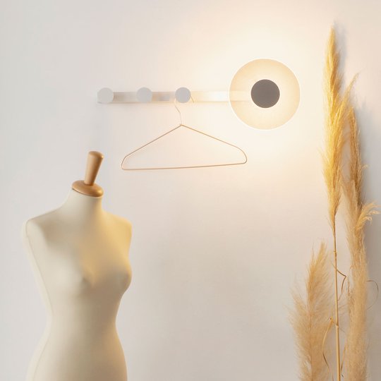 LED-vägglampa Venus med klädkrok, vit