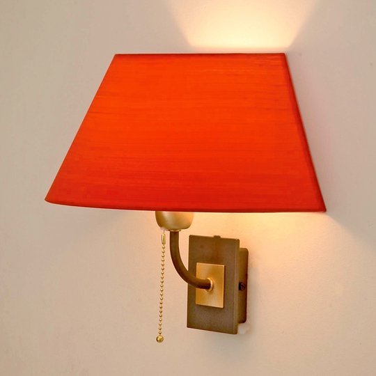 Stilren vägglampa LIVING ELEGANT