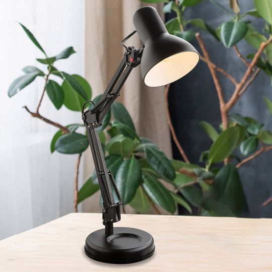 Bordslampa Famous med tre leder, svart