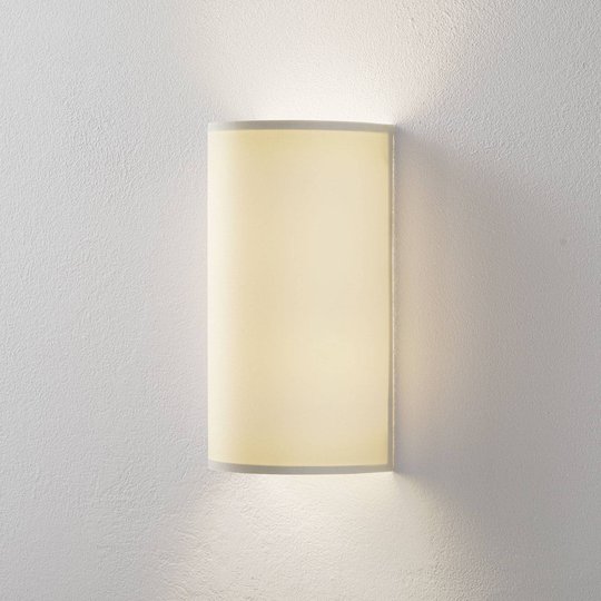 Lucande Patrik vägglampa halvrund höjd 30 cm creme
