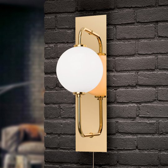 LED-vägglampa Pipes i blänkande guld