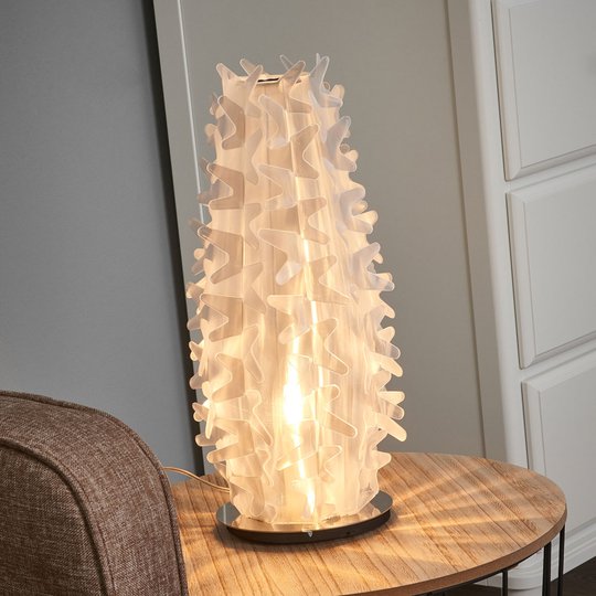 Iögonfallande bordslampa Cactus XM Prisma