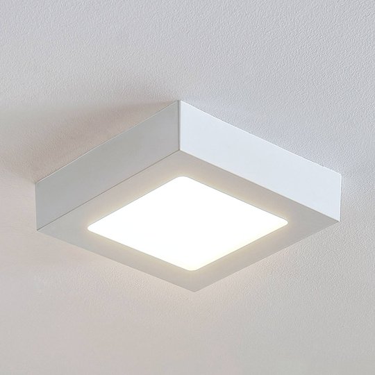 LED-taklampa Marlo vit 3 000 K kantig 18,1cm