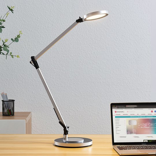LED-skrivbordslampa Rilana med dimmer, silver