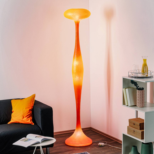 Utsökt golvlampa E.T.A. orange