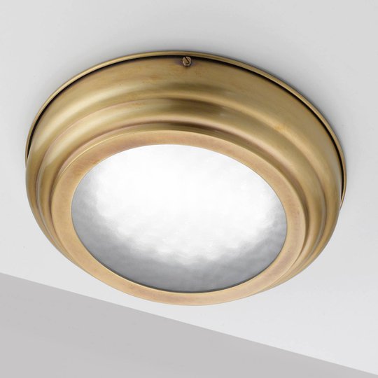 Stilfull LED-taklampa Scirocco, satinerad mässing