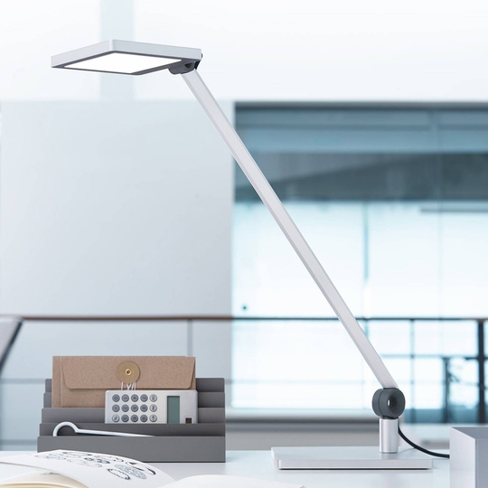 LED-bordslampa PARA.MI MFTL108R kantig silver 930