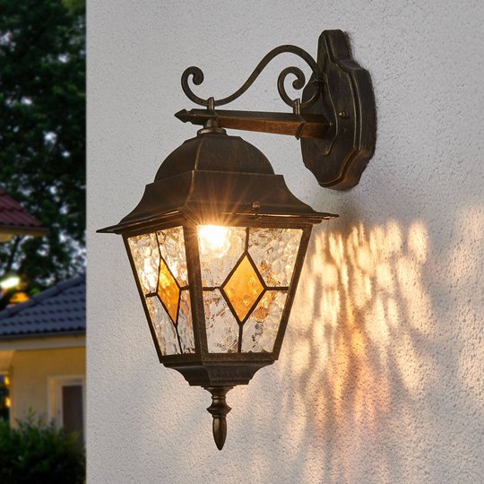 Jason - en traditionell utomhusvägglampa, hängande
