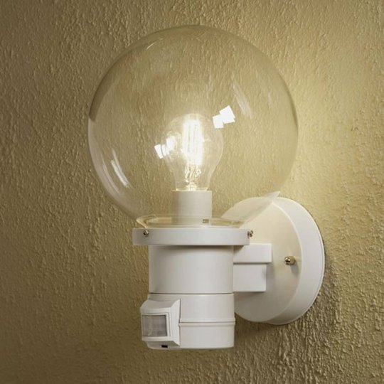Utomhusvägglampa Nemi med rörelsesensor, svart
