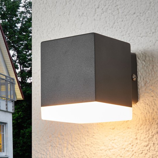 Utomhusvägglampa Hedda i grått, med LED-lampor