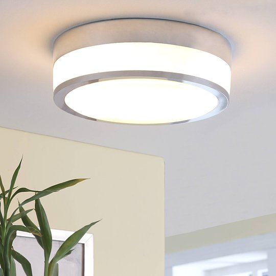 Lindby Flavi LED-badrumstaklampa, Ø 28 cm, krom