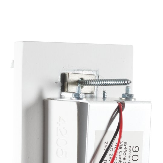 LED-vägglampa 4205C, 2 700 K