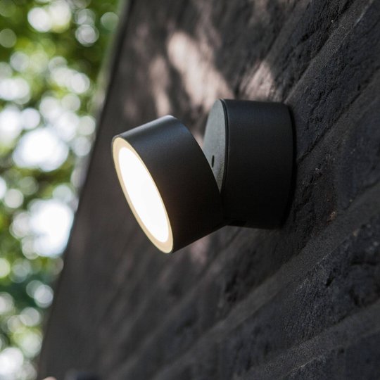 Vippbar LED-utomhusvägglampa Trumpet