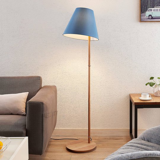 Lucande Jinda golvlampa, trästomme, blått tyg