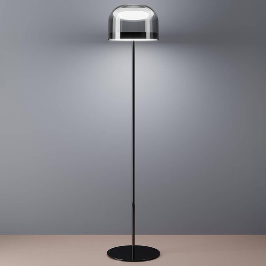 LED-golvlampa Equatore i krom, 135 cm