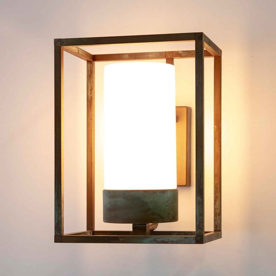 Utomhusvägglampa Cubic³ 3363 mässing antik/opal