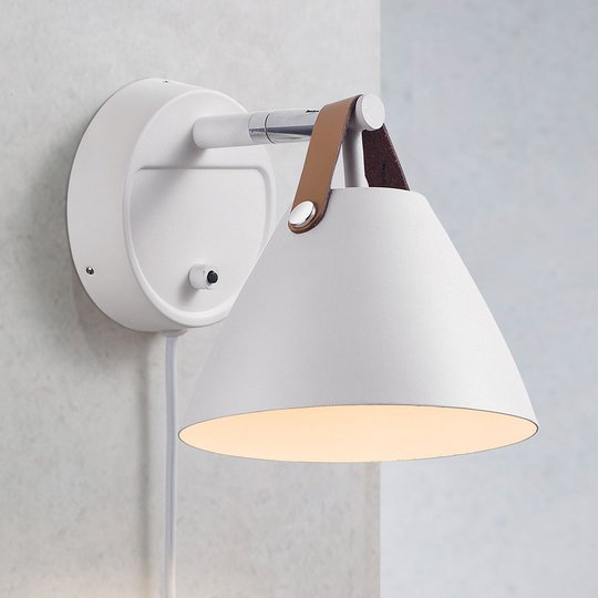 Vägglampa Strap med läderremmar, vit