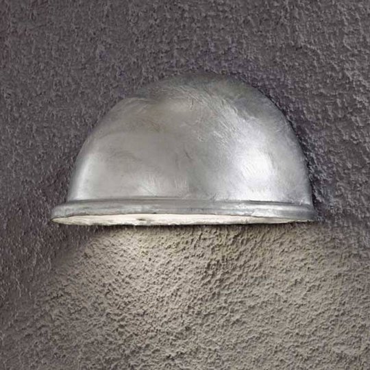 Formskön utomhusvägglampa TORINO E14, galv.