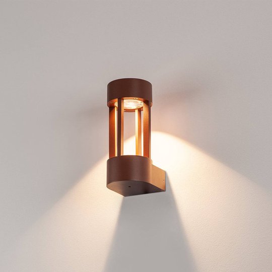 Iögonfallande LED-utomhusvägglampa Slots Wall rost