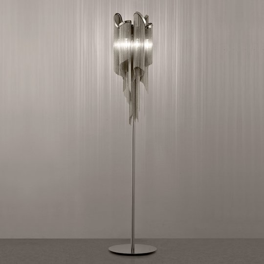 Stream - uttrycksfull golvlampa