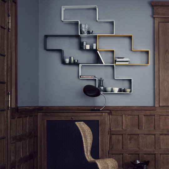 GUBI Cobra design-bordslampa svart