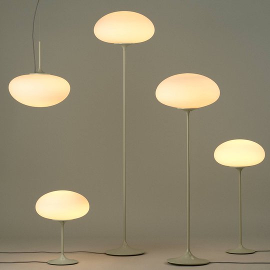 GUBI Stemlite bordslampa, grå, 42 cm