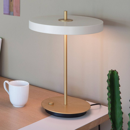 UMAGE LED-bordslampa Asteria Table USB pärlvit