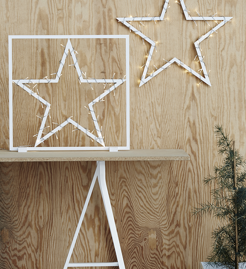 TRENTON - Wooden star