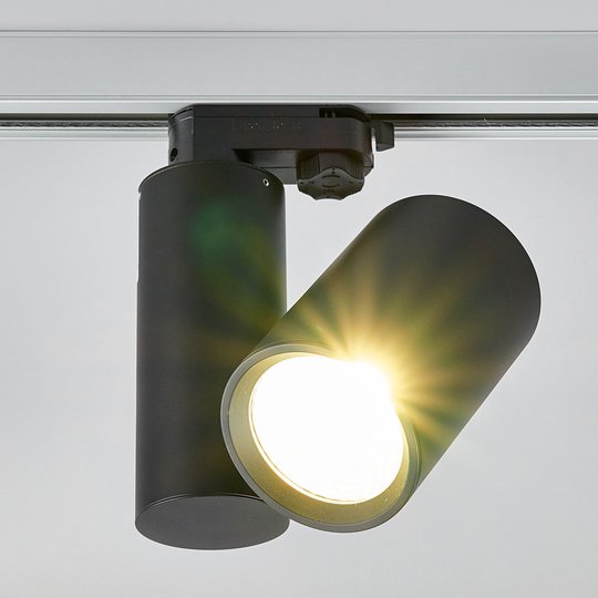Giol – LED-skensystemspotlight i svart