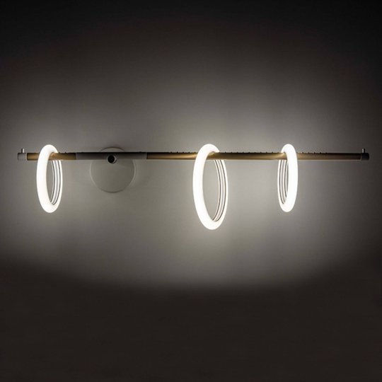 LED-vägglampa Ulaop, tre ringar, höger, vit