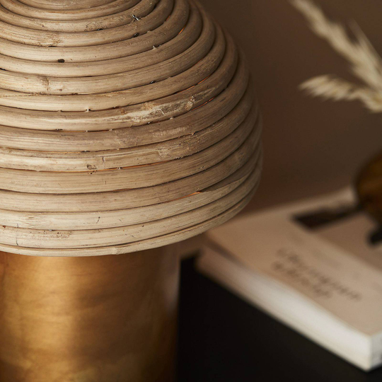 PR Home Bess bordslampa med rottingskärm