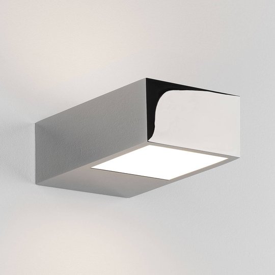 Astro Kappa - kantig LED-badrumsvägglampa