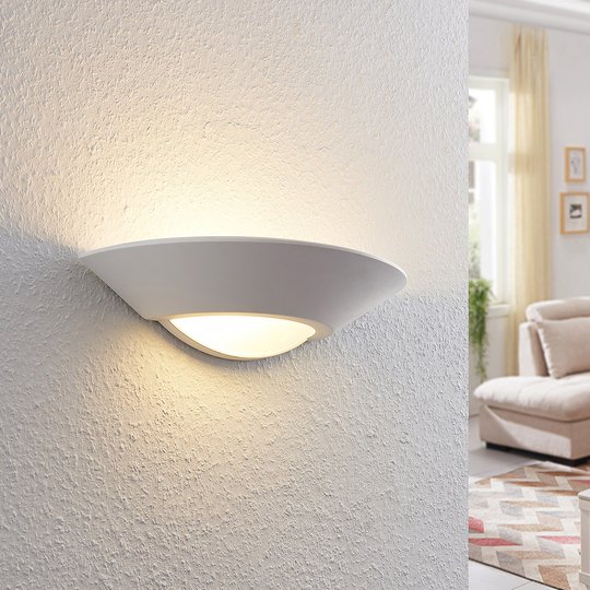 Lucande Wilka gipsvägglampa
