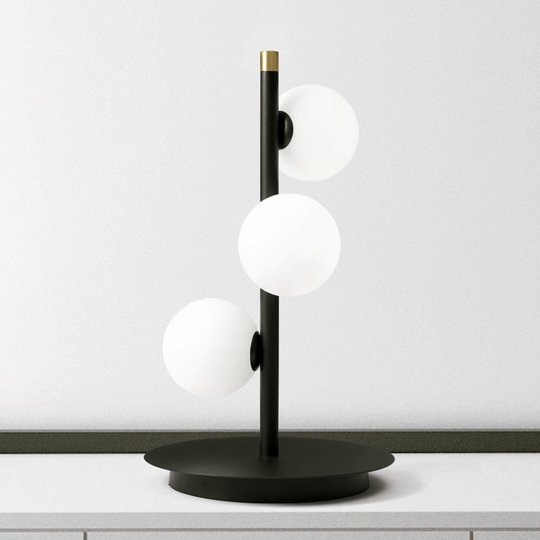 Bordslampa Pomì med tre glaskulor
