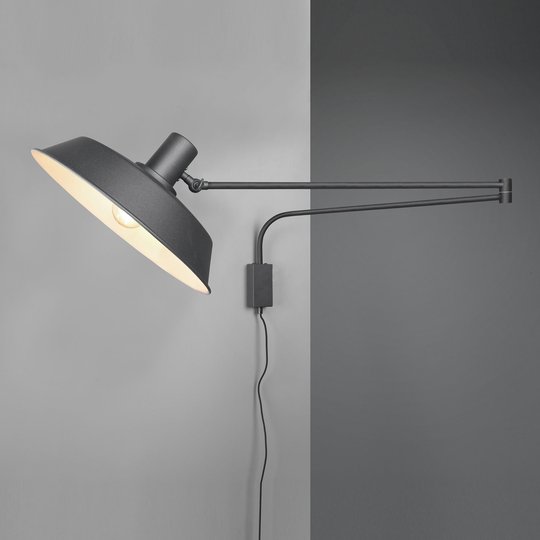 Vägglampa Bolder, kabel + kontakt, svart matt