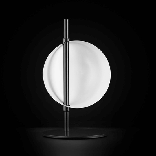 Oluce Superluna 297 LED-bordslampa, svart
