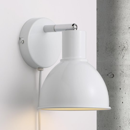 Tilltalande gestaltad vägglampa Pop Wall, vit