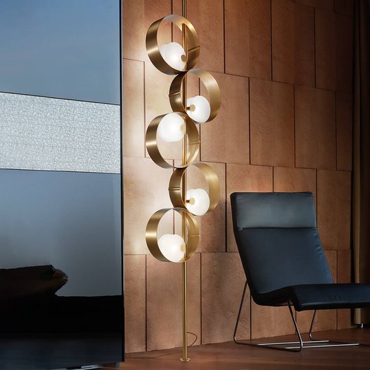 Golvlampa Sound i guld