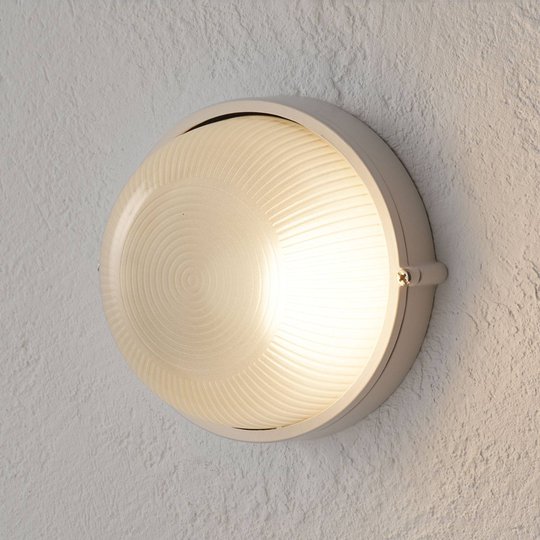 Robust utomhusvägglampa Silvester