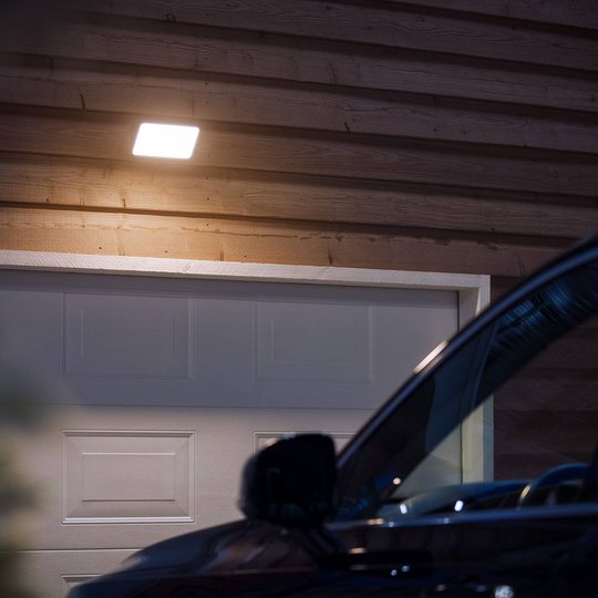 Philips Hue White Welcome utomhusspotlight, 2300lm