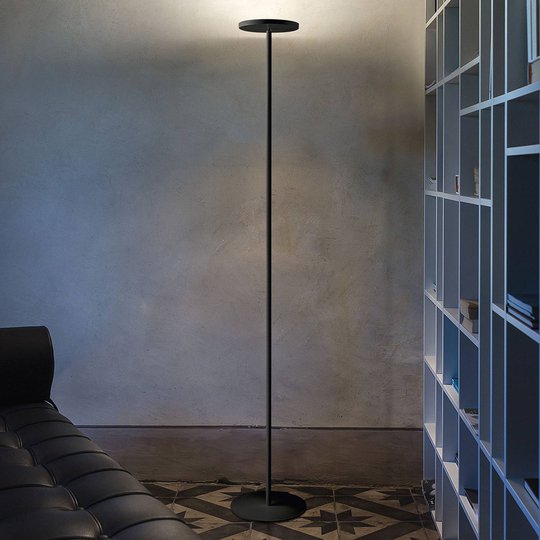 LED-golvlampa Joshua i svart